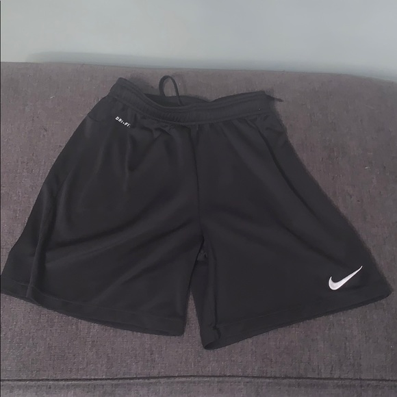 boys large nike shorts